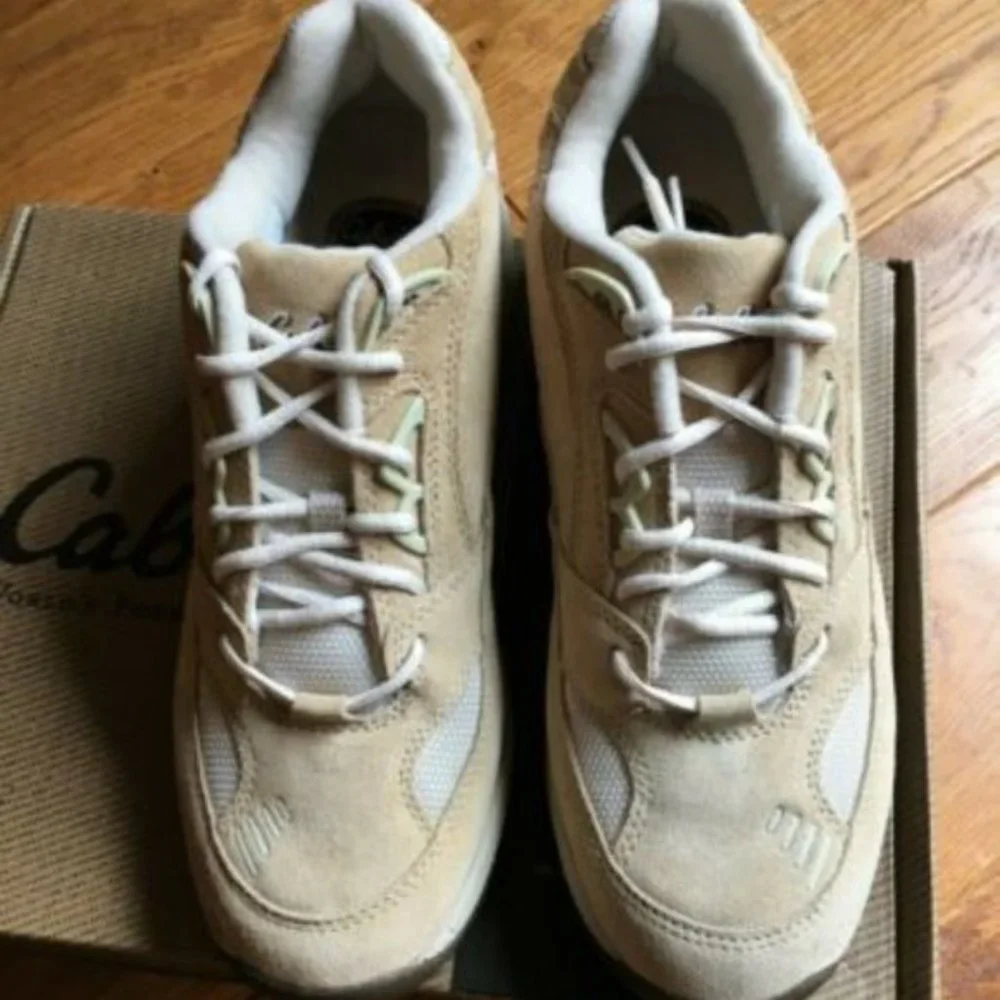 Athletic Walking Shoe Sneaker Light Brown Tan Cabela's Women's 11 B NEW